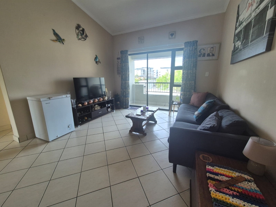 To Let 2 Bedroom Property for Rent in Burgundy Estate Western Cape